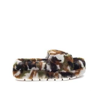 NEW J/SLIDES bryce shearling slippers in camo